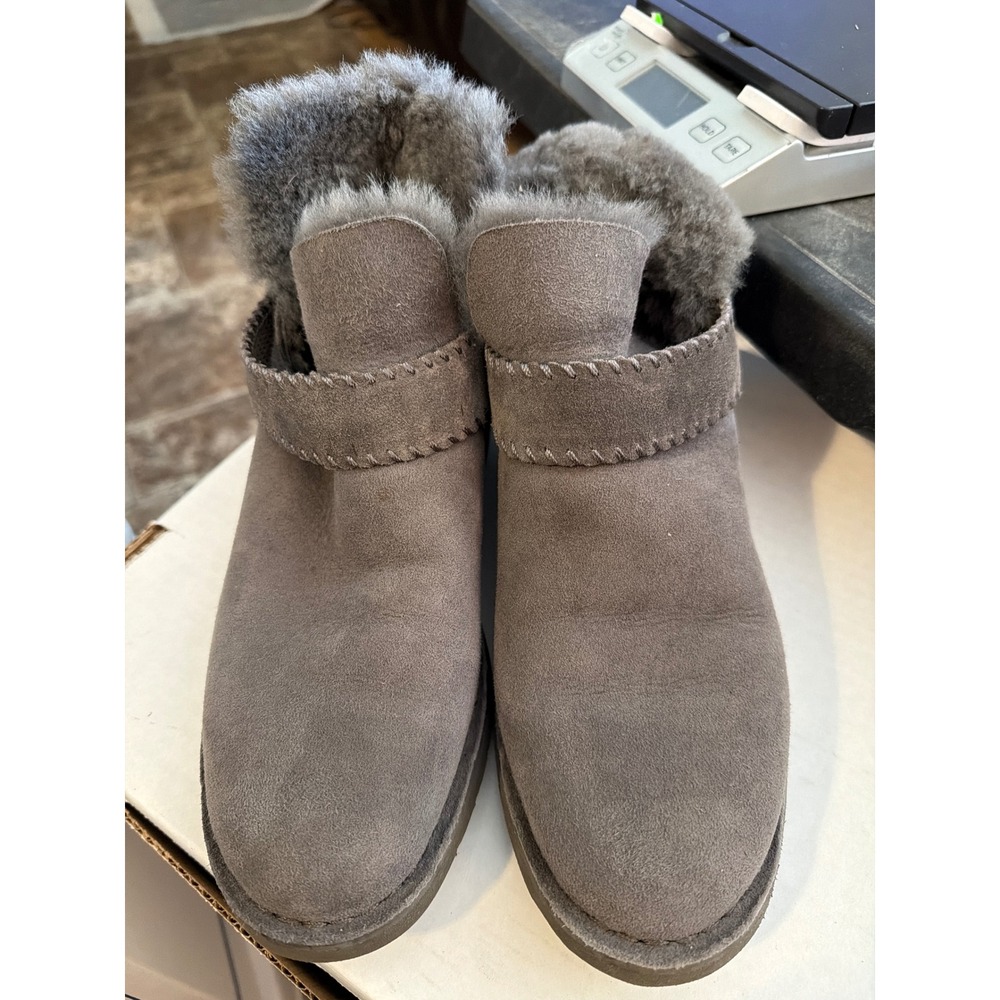 UGG Australia Gray Suede‎ Shearling Lined Ankle Boots Blanket Stitch Trim Women
